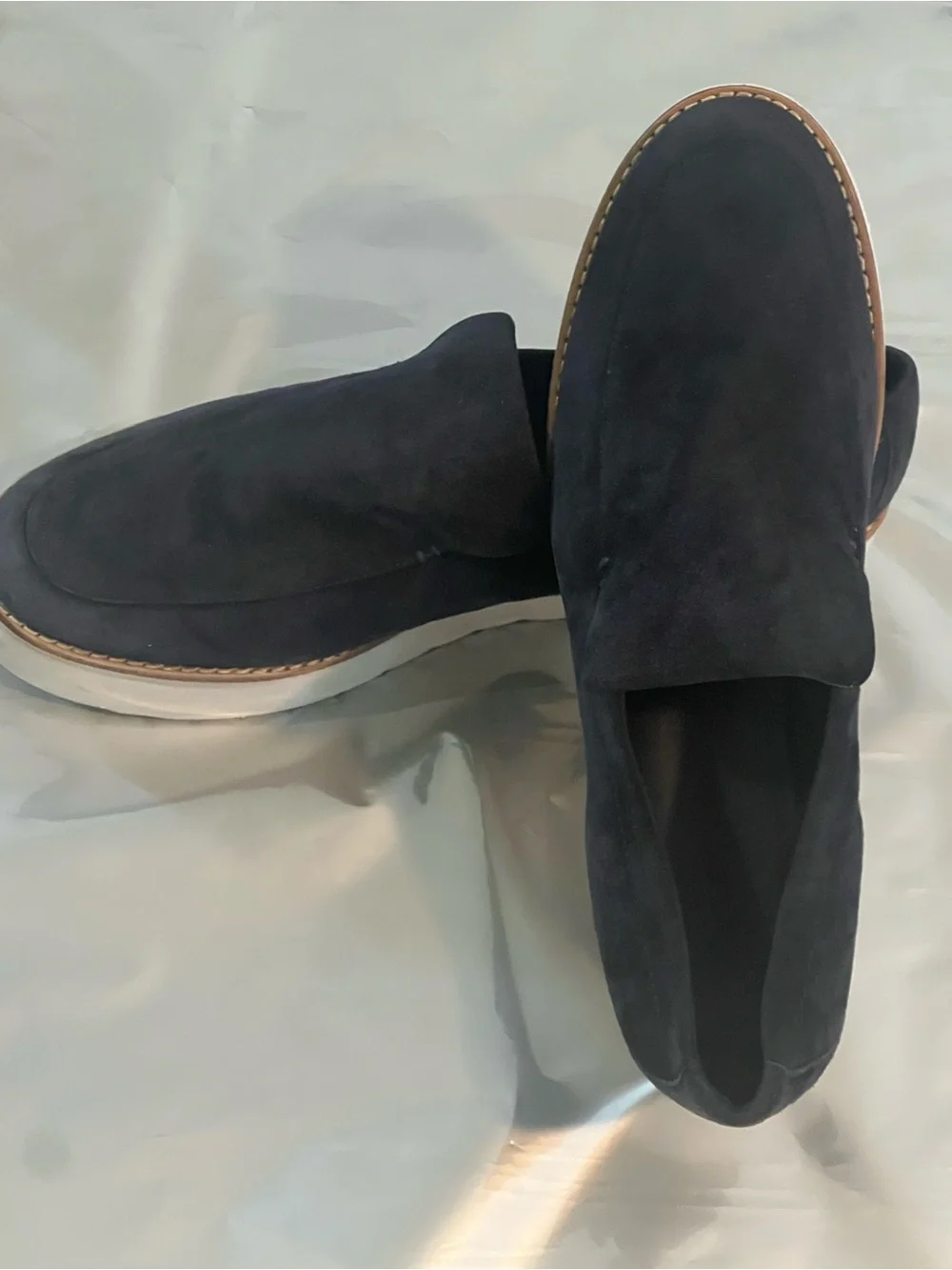 Vince Zeta LadiesSuede Loafers in Dark Navy